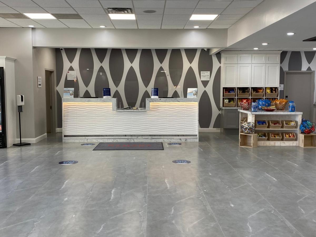 Ramada By Wyndham Hartford North - Bradley Airport Otel Windsor Locks Dış mekan fotoğraf