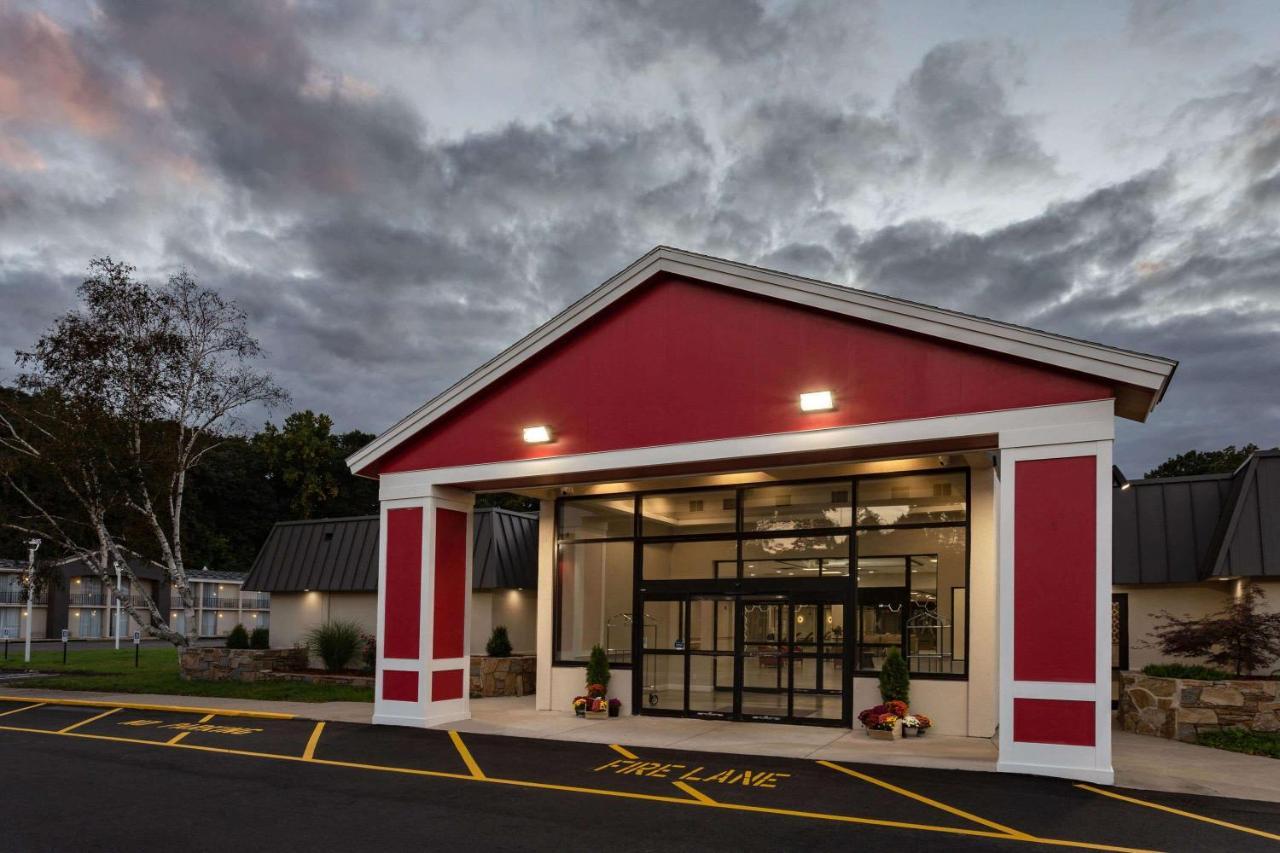 Ramada By Wyndham Hartford North - Bradley Airport Otel Windsor Locks Dış mekan fotoğraf