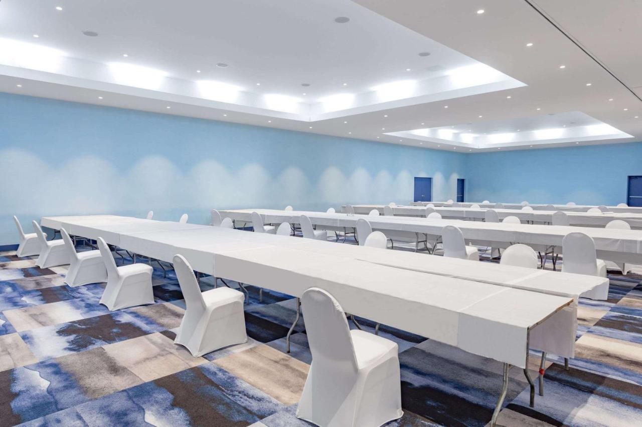Ramada By Wyndham Hartford North - Bradley Airport Otel Windsor Locks Dış mekan fotoğraf
