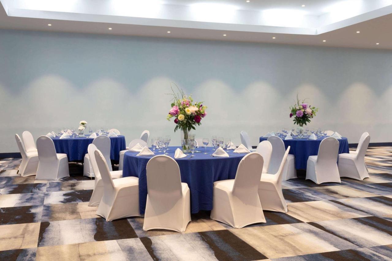Ramada By Wyndham Hartford North - Bradley Airport Otel Windsor Locks Dış mekan fotoğraf