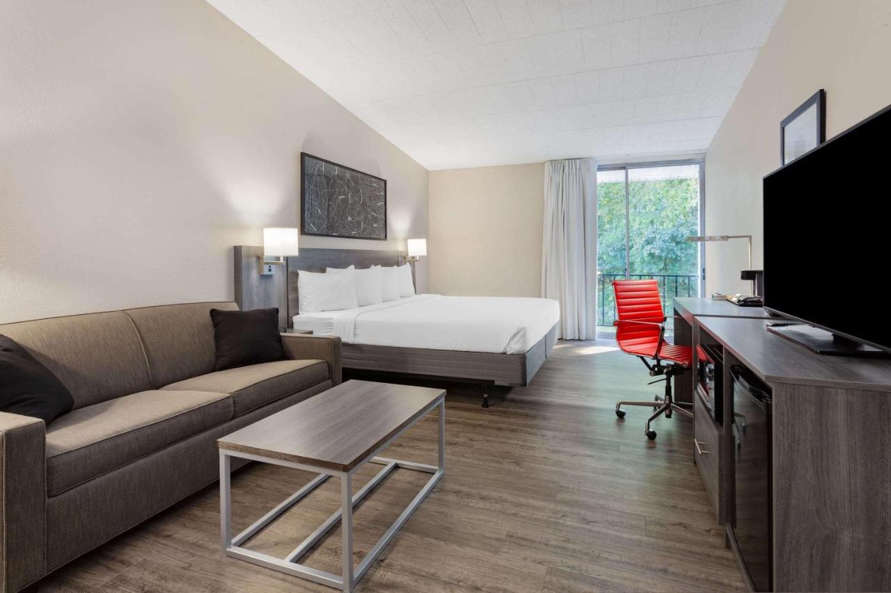 Ramada By Wyndham Hartford North - Bradley Airport Otel Windsor Locks Dış mekan fotoğraf