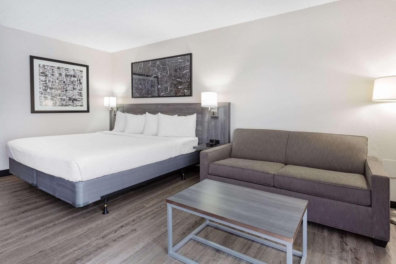 Ramada By Wyndham Hartford North - Bradley Airport Otel Windsor Locks Dış mekan fotoğraf